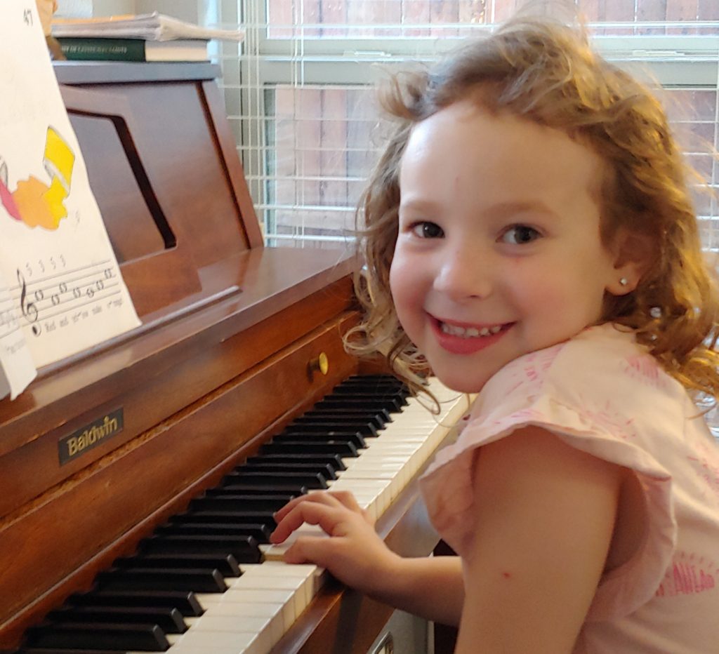 How to Give Successful Piano Lessons to Young Children
